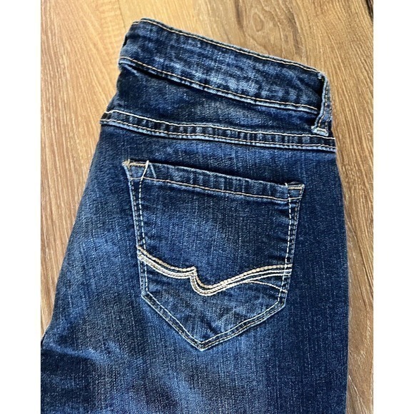 South Pole Women’s Juniors Dark Wash Light Distressed Straight‎ Jeans Size 9 EUC - Picture 7 of 9